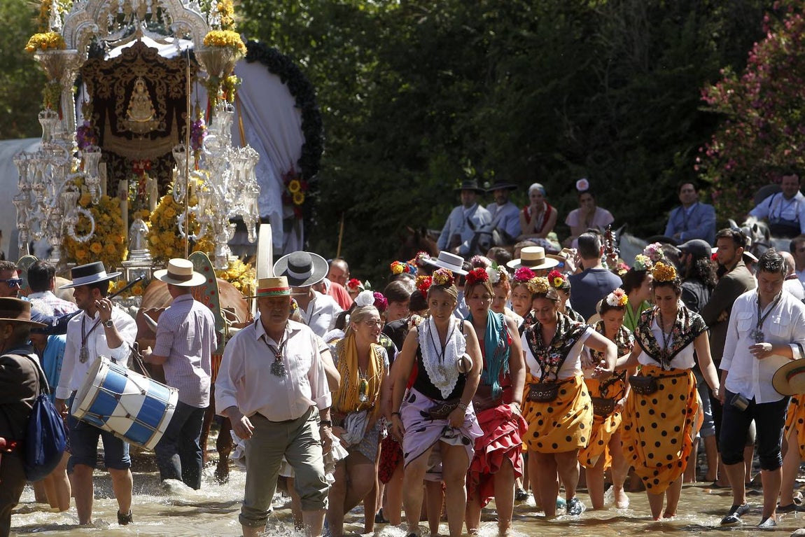 En imágenes, las hermandades de Sevilla, Triana y Sevilla Sur por el Quema (y II)