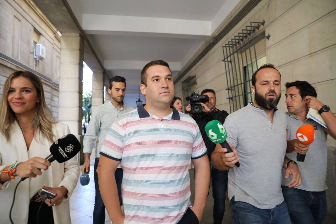 Los últimos momentos en libertad de los miembros de La Manada