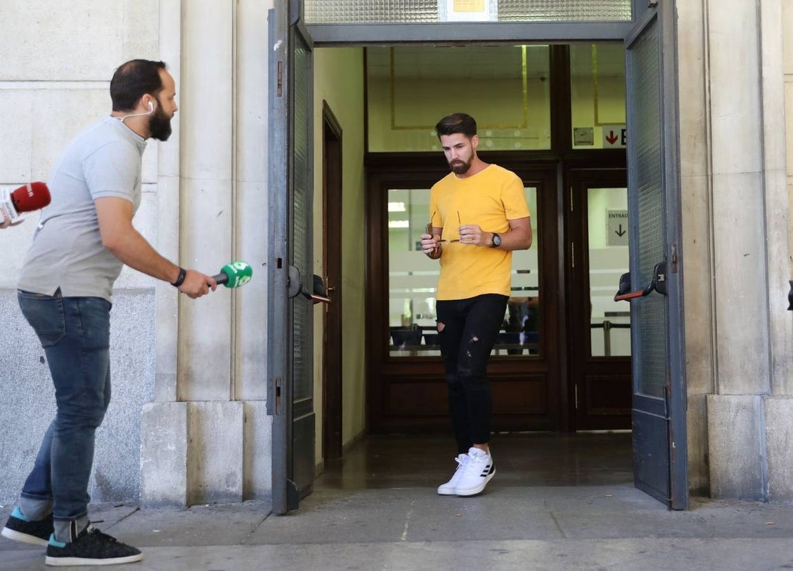Los últimos momentos en libertad de los miembros de La Manada