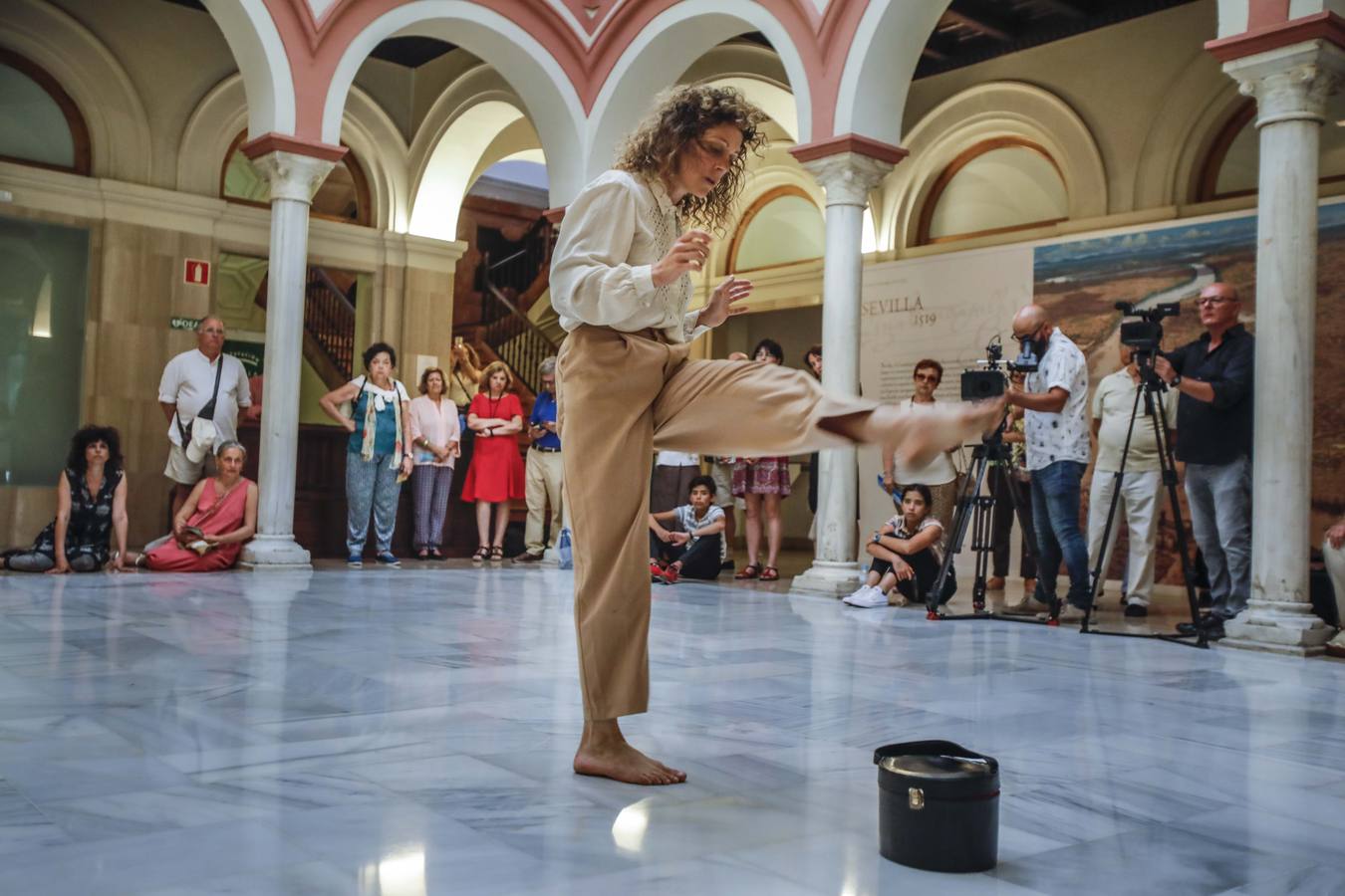 Un espectáculo de calle abre el Festival Internacional de Danza de Itálica