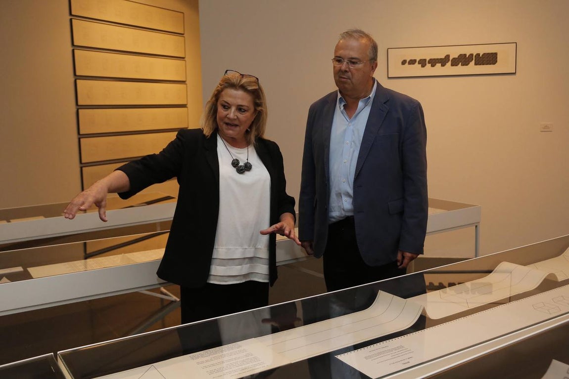 La exposición de Elena Asins en la sala Vimcorsa de Córdoba, en imágenes