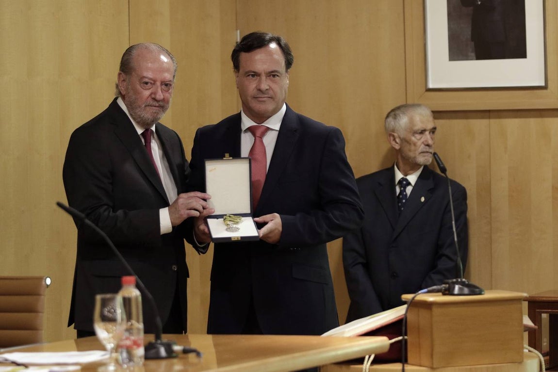 En imágenes, constitución de la Diputación con Villalobos al frente