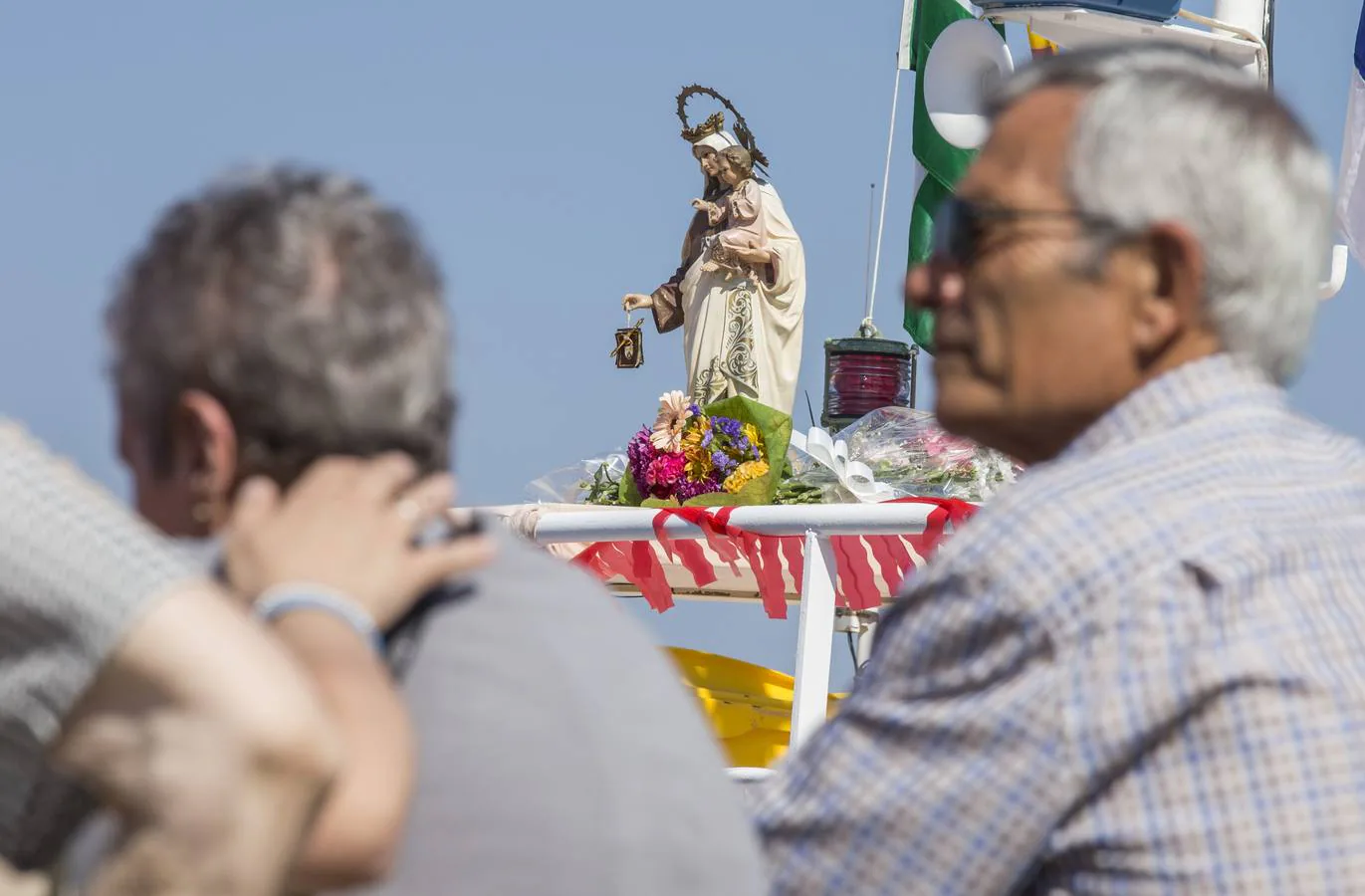 En imágenes, la procesión de la Virgen de Carmen por la ría de Huelva