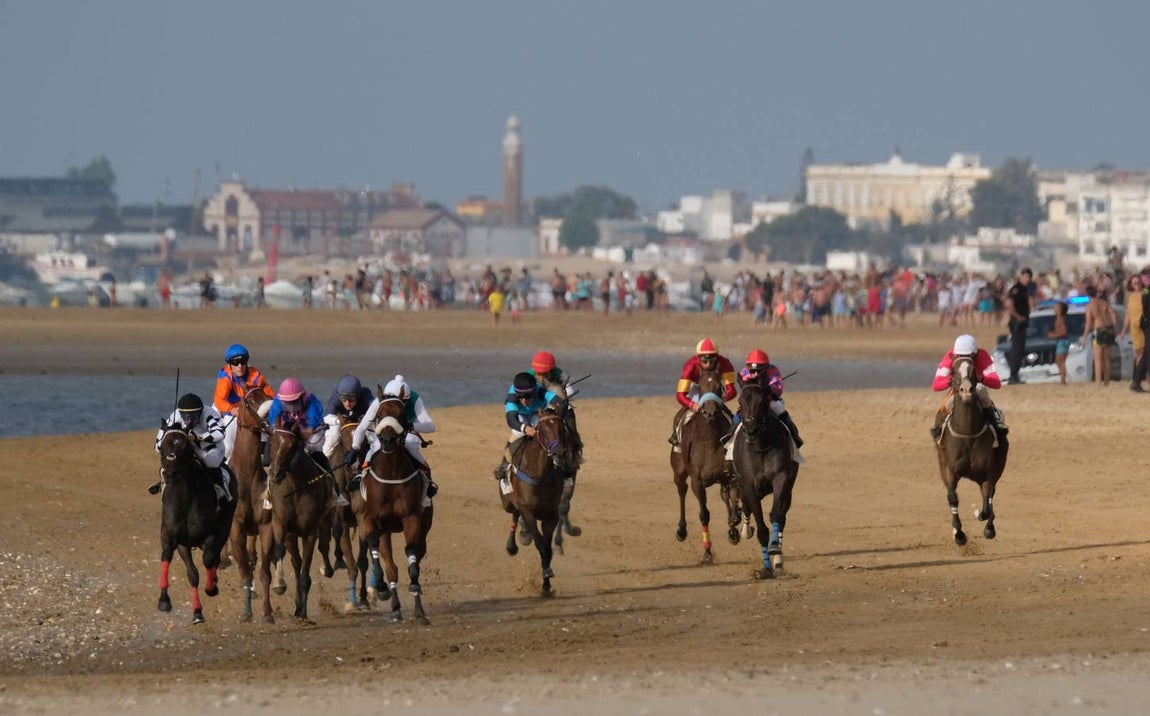 Las carreras de caballos de Sanlúcar, en imágenes