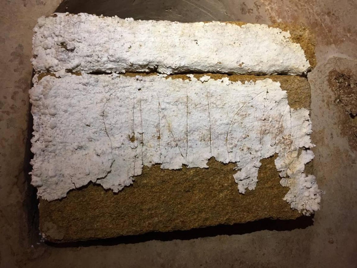 En imágenes: El mausoleo funerario hallado en una vivienda de Carmona