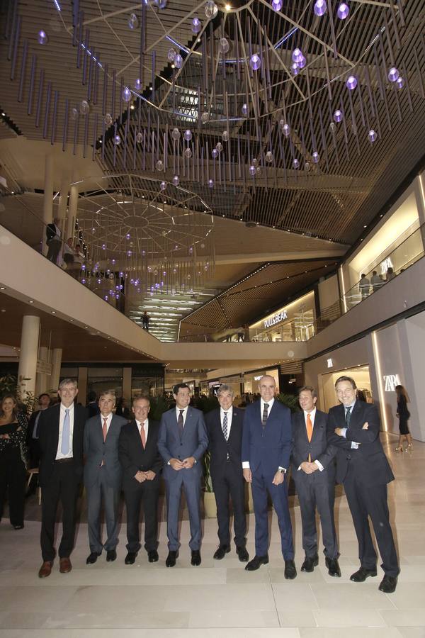 Inauguración del centro comercial Lagoh, en imágenes