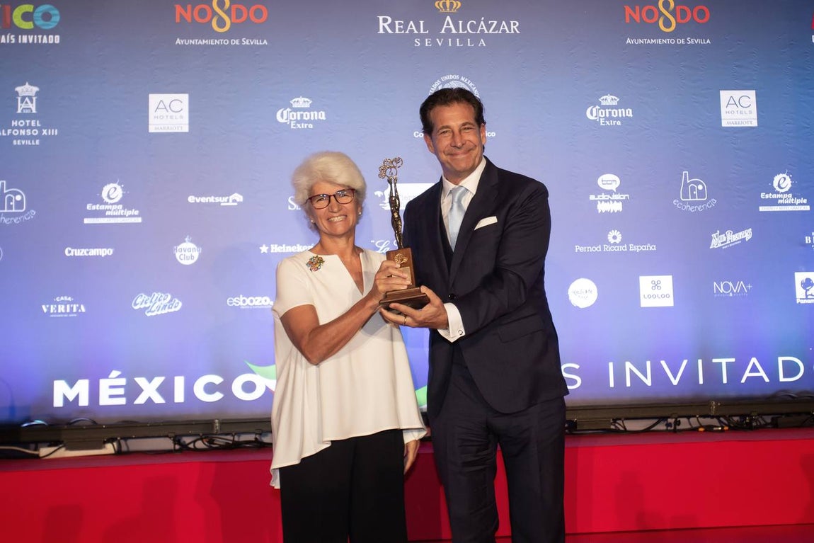 En imágenes, el Festival de las Naciones de Sevilla entrega sus premios solidarios