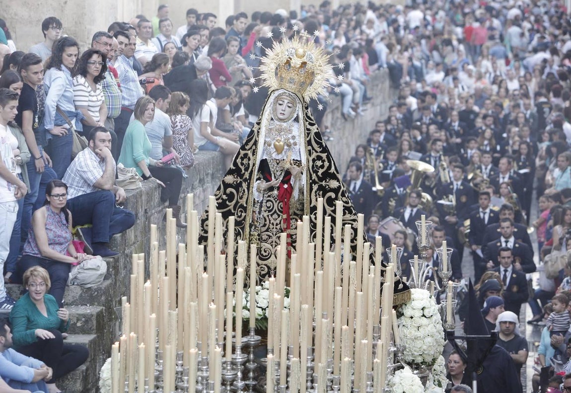 En imágenes, un recorrido por la historia de la Virgen de los Dolores de Córdoba
