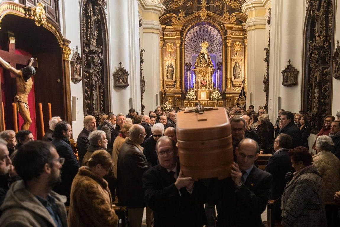 En imágenes, un recorrido por la historia de la Virgen de los Dolores de Córdoba