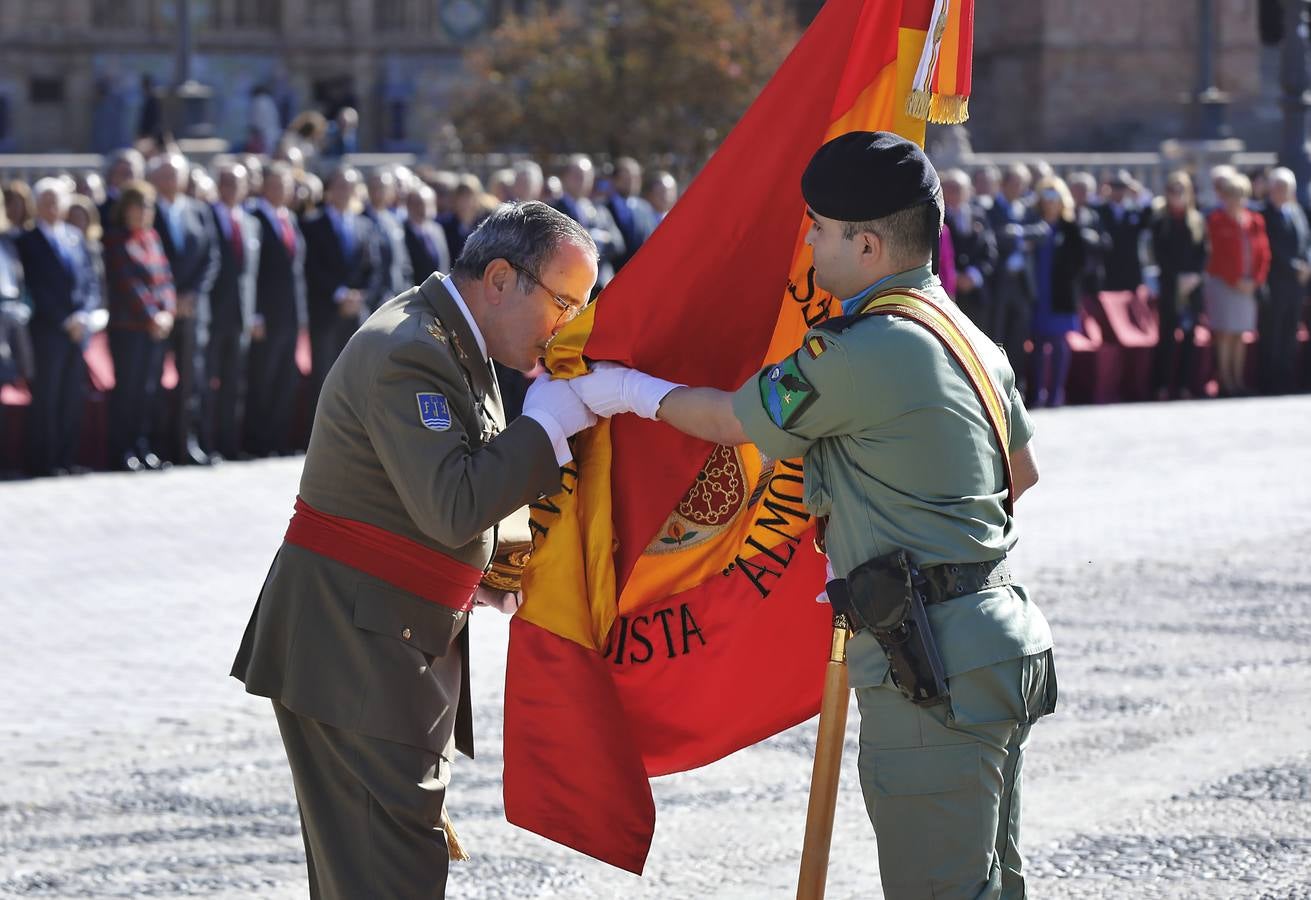 La despedida del teniente general Gómez de Salazar en la Plaza de España