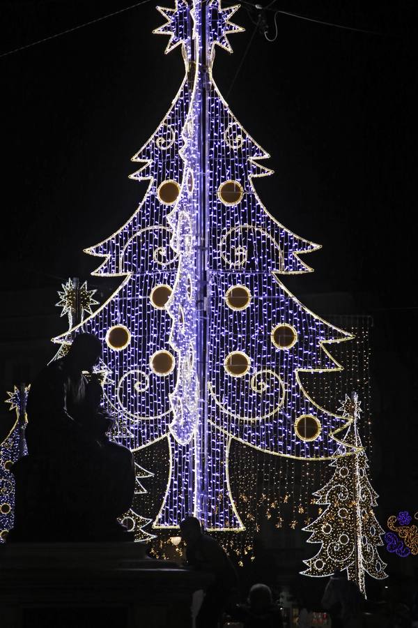 Fotogalería: Sevilla luce ya su alumbrado navideño