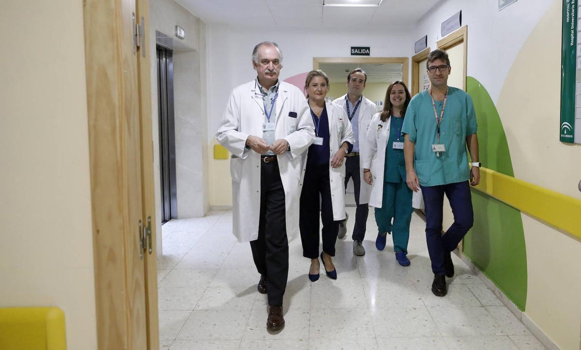 La labor de los expertos del Reina Sofía en cálculo renal en niños, en imágenes