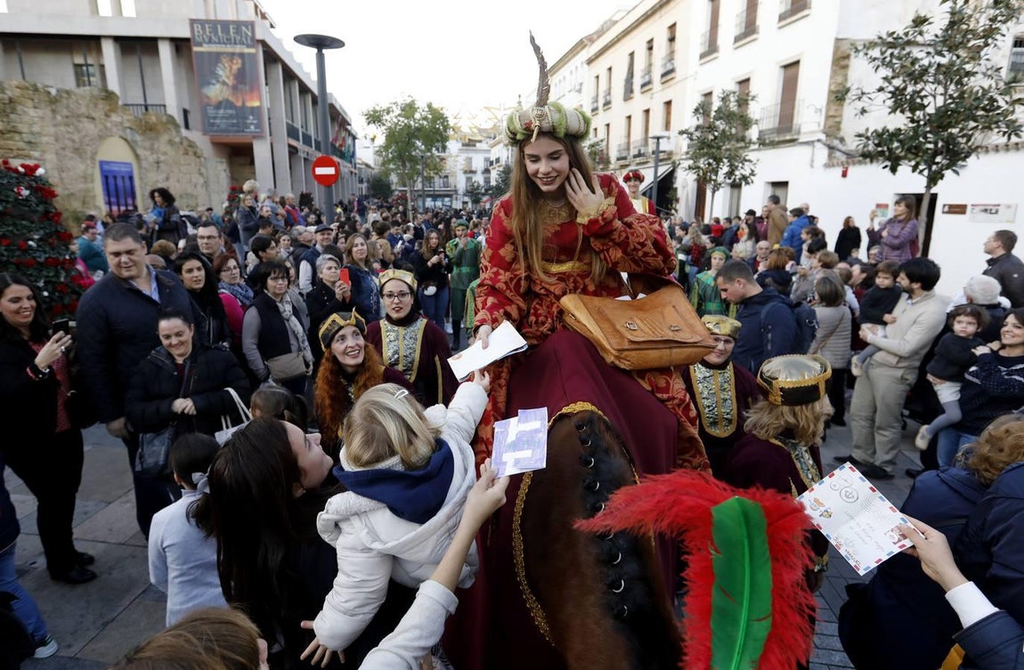 El desfile de la Cartera Real por la calles de Córdoba, en imágenes