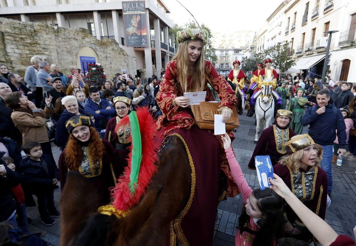 El desfile de la Cartera Real por la calles de Córdoba, en imágenes