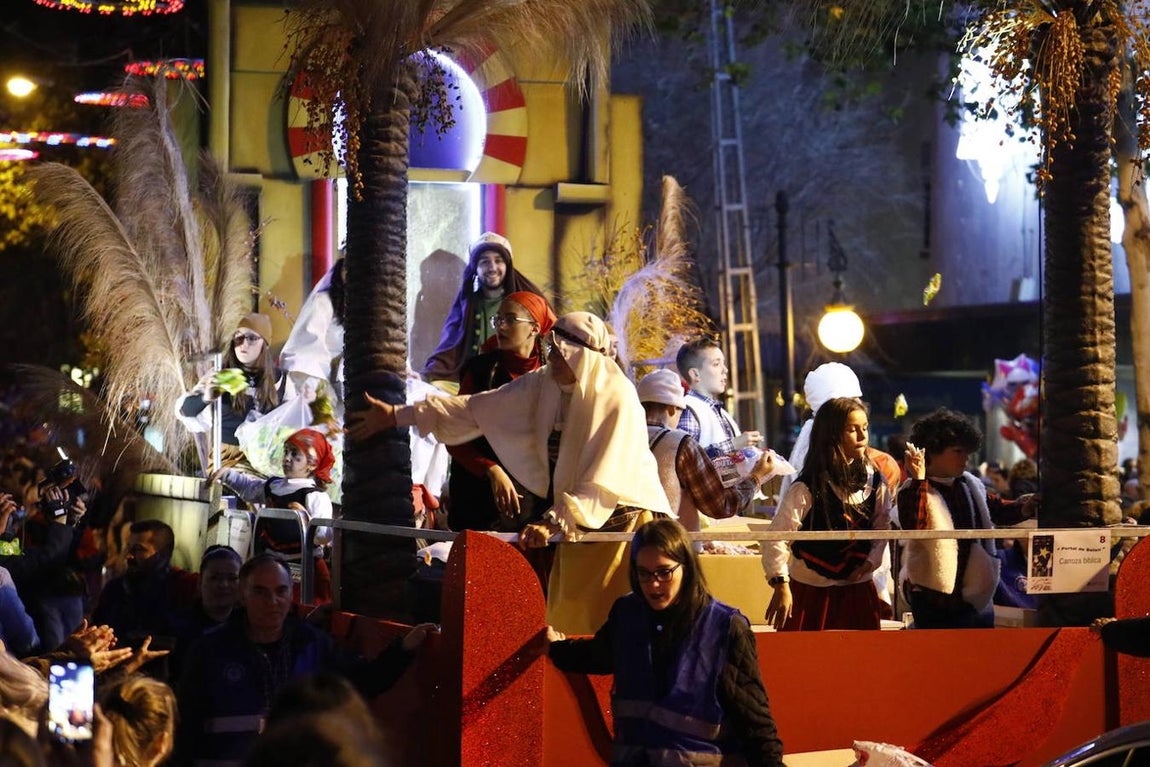 Las mejores imágenes de la Cabalgata de los Reyes Magos en Córdoba