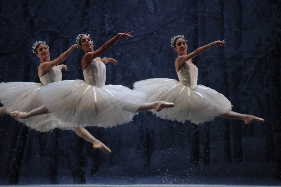 «El Cascanueces» de la Compañía Nacional de Danza, en imágenes