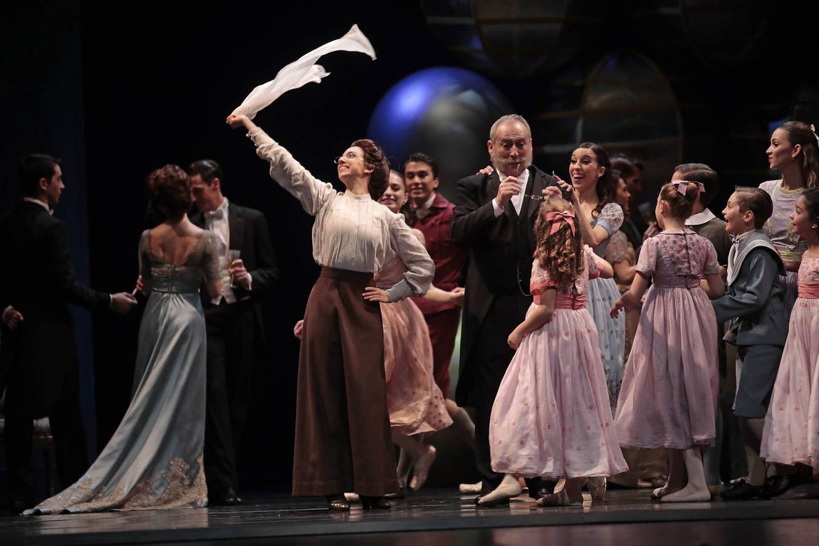 «El Cascanueces» de la Compañía Nacional de Danza, en imágenes