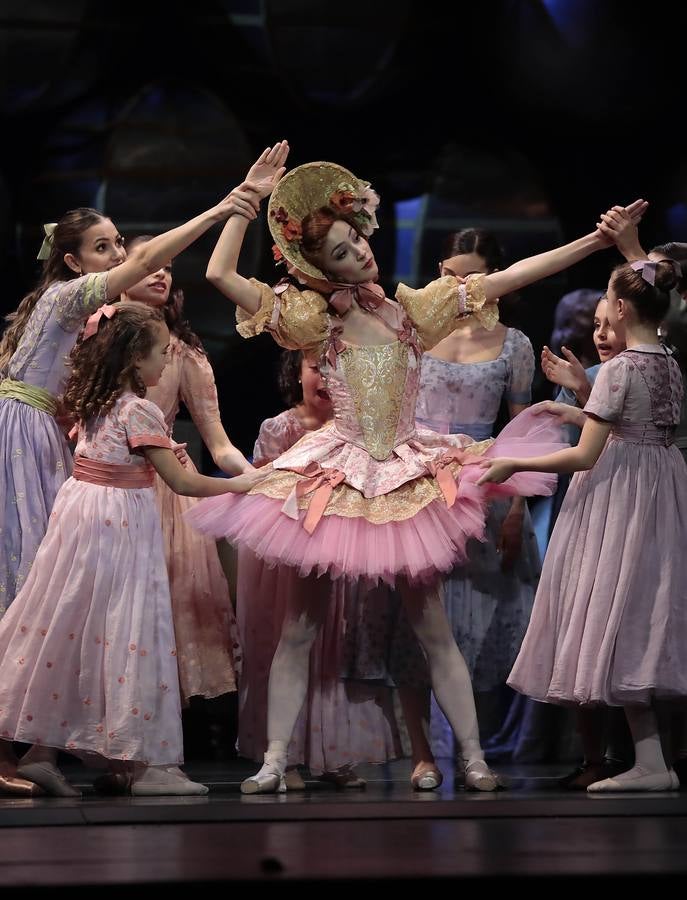 «El Cascanueces» de la Compañía Nacional de Danza, en imágenes