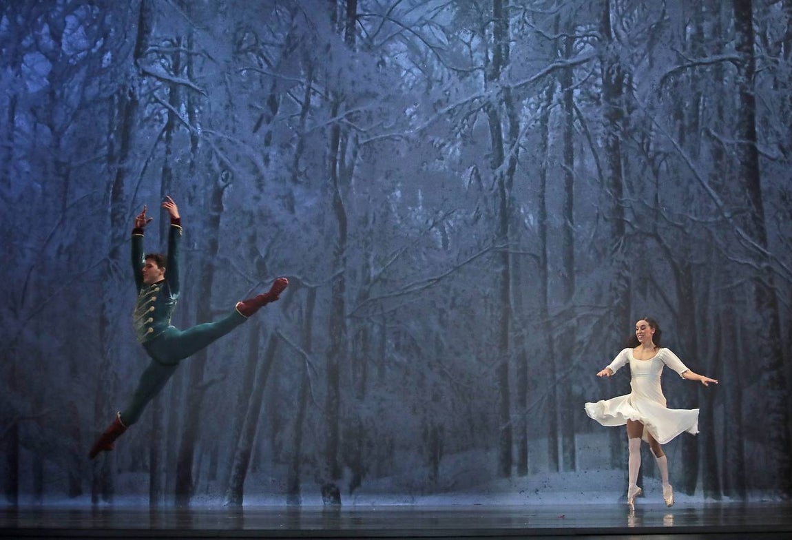 «El Cascanueces» de la Compañía Nacional de Danza, en imágenes