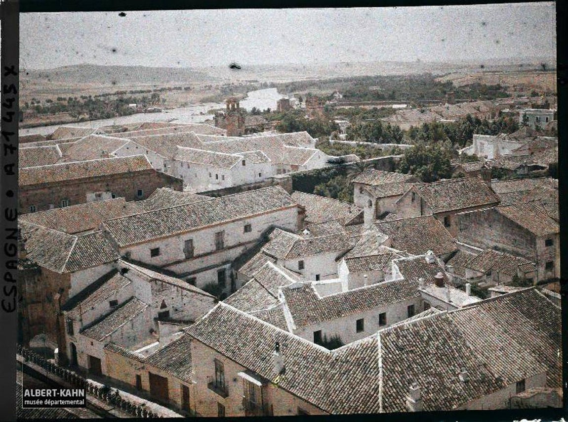 Galería: Imágenes a color de la Mezquita-Catedral de Córdoba y su entorno en 1914