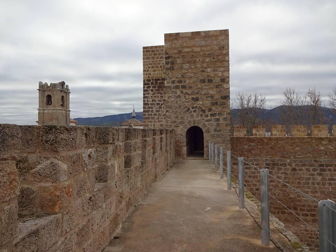 La restauración del Castillo de Priego de Córdoba, en imágenes