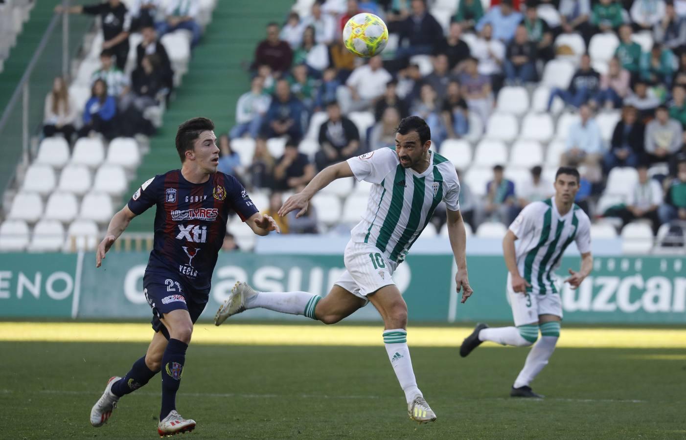 Las mejores jugadas del Córdoba CF-Yeclano, en imágenes