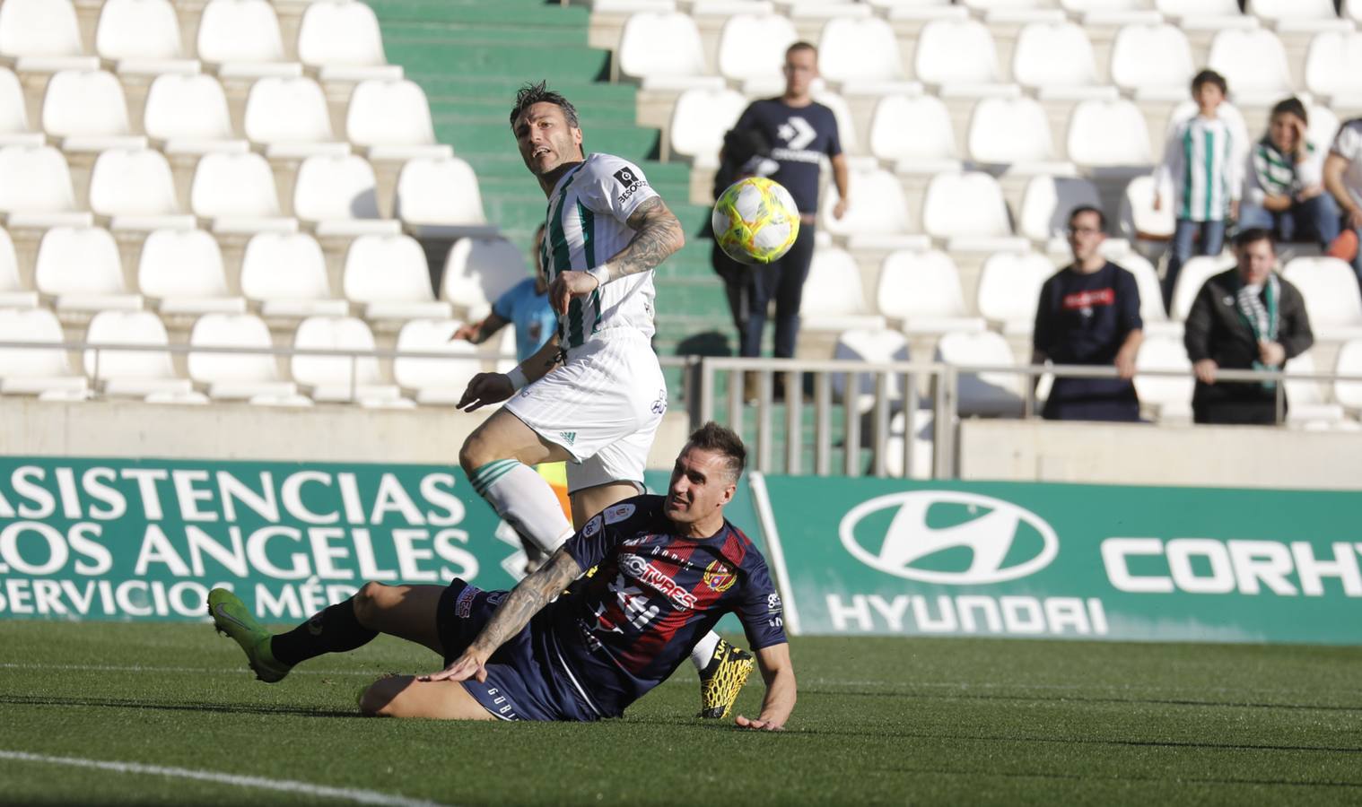 Las mejores jugadas del Córdoba CF-Yeclano, en imágenes
