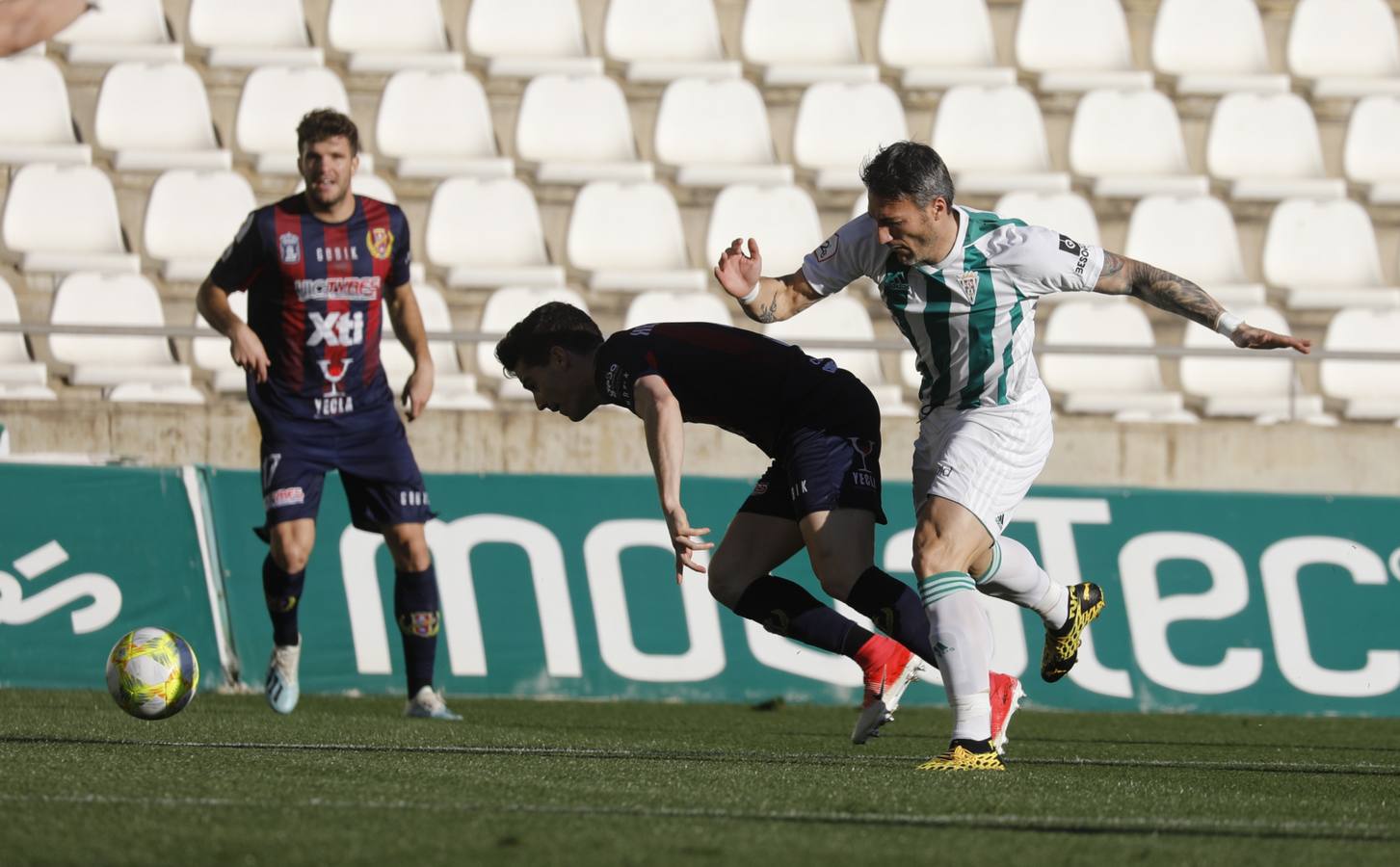 Las mejores jugadas del Córdoba CF-Yeclano, en imágenes