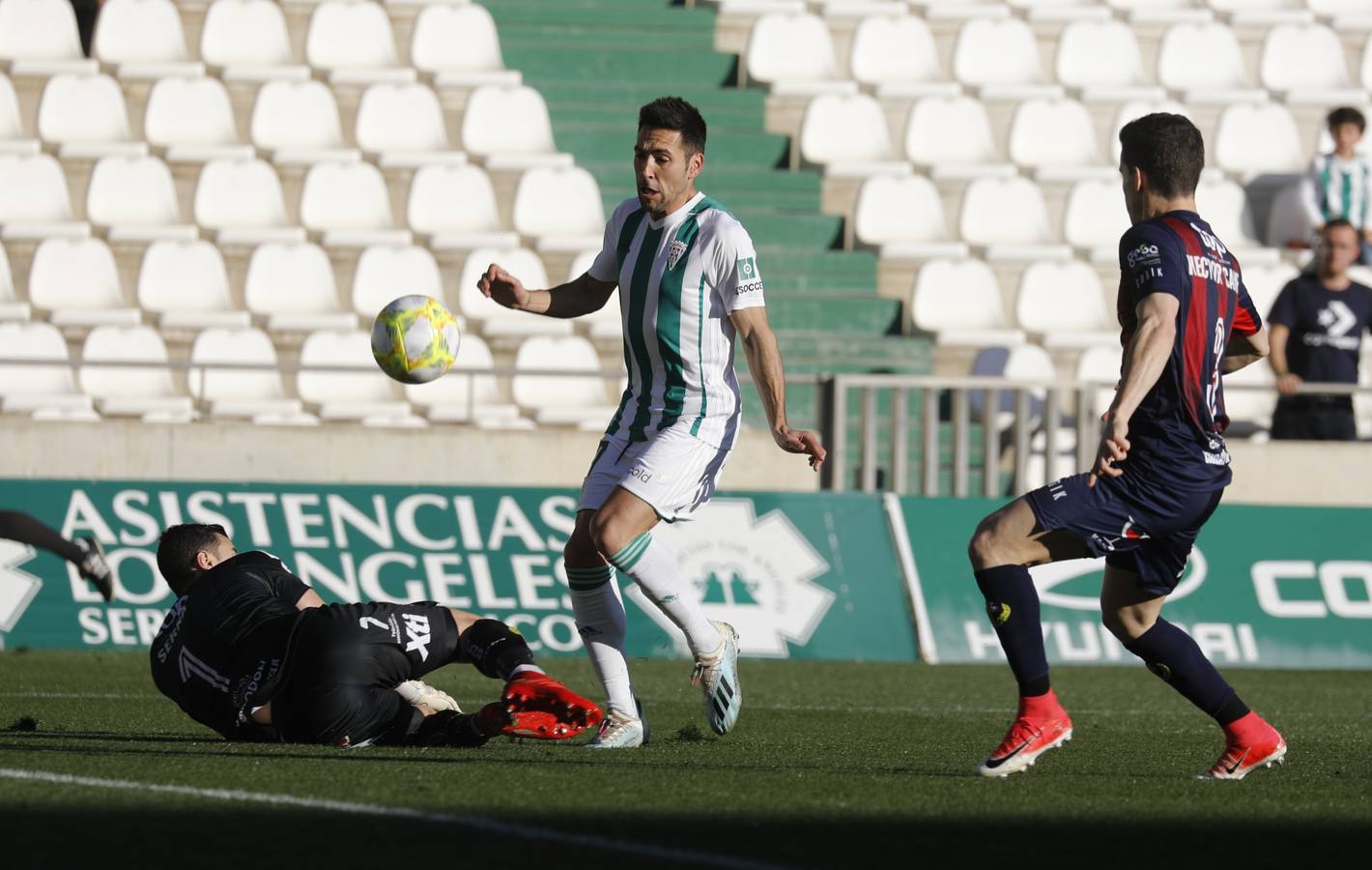 Las mejores jugadas del Córdoba CF-Yeclano, en imágenes