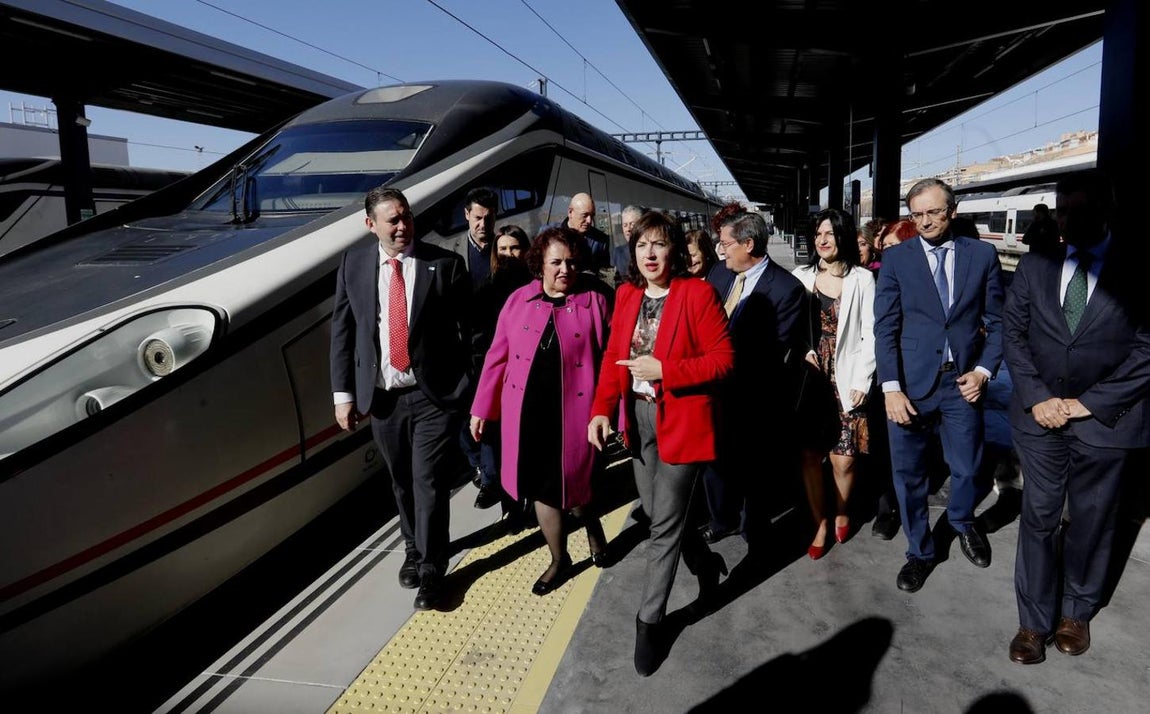 La inauguración del Avant entre Córdoba y Granada, en imágenes