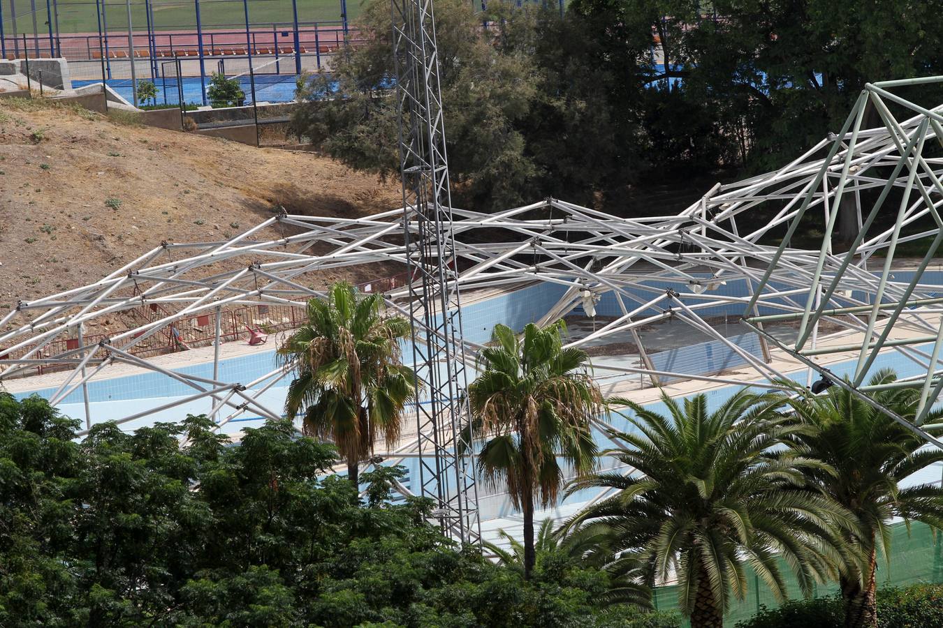 El deterioro de las instalaciones deportivas en Sevilla