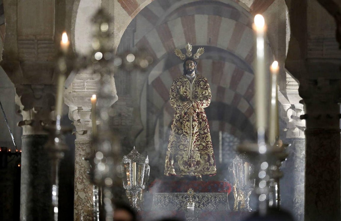 El Vía Crucis del Señor de la Sentencia de Córdoba, en imágenes