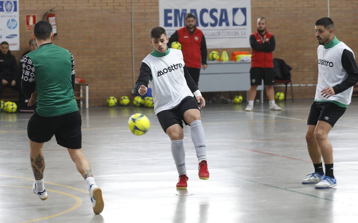 El estreno de Josan González en el banquillo del Córdoba Patrimonio, en imágenes