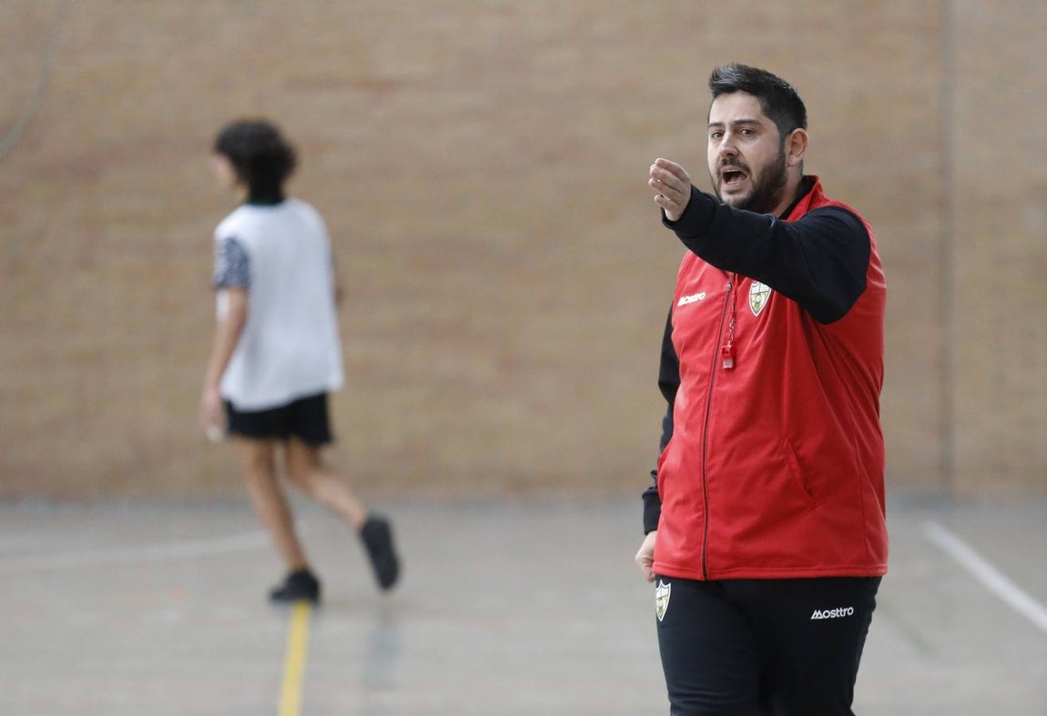 El estreno de Josan González en el banquillo del Córdoba Patrimonio, en imágenes