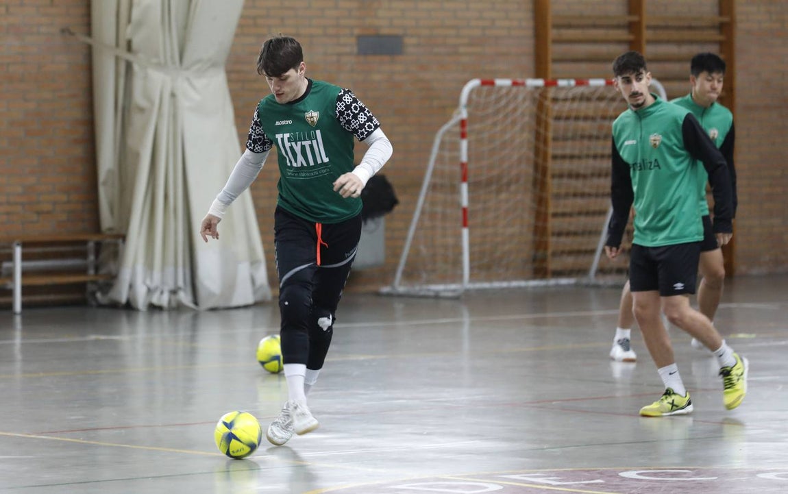 El estreno de Josan González en el banquillo del Córdoba Patrimonio, en imágenes