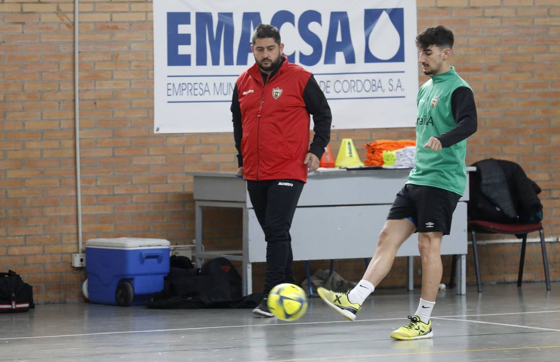 El estreno de Josan González en el banquillo del Córdoba Patrimonio, en imágenes
