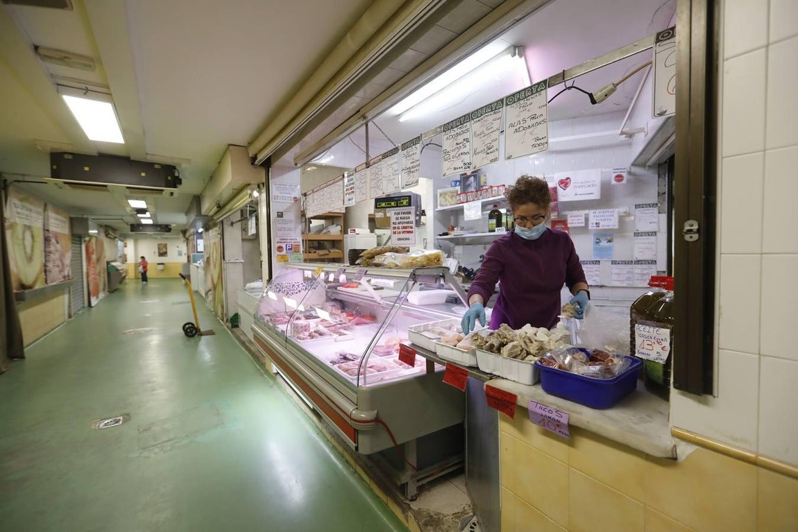 Las calles, mercados y quioscos de Córdoba con el coronavirus, en imágenes