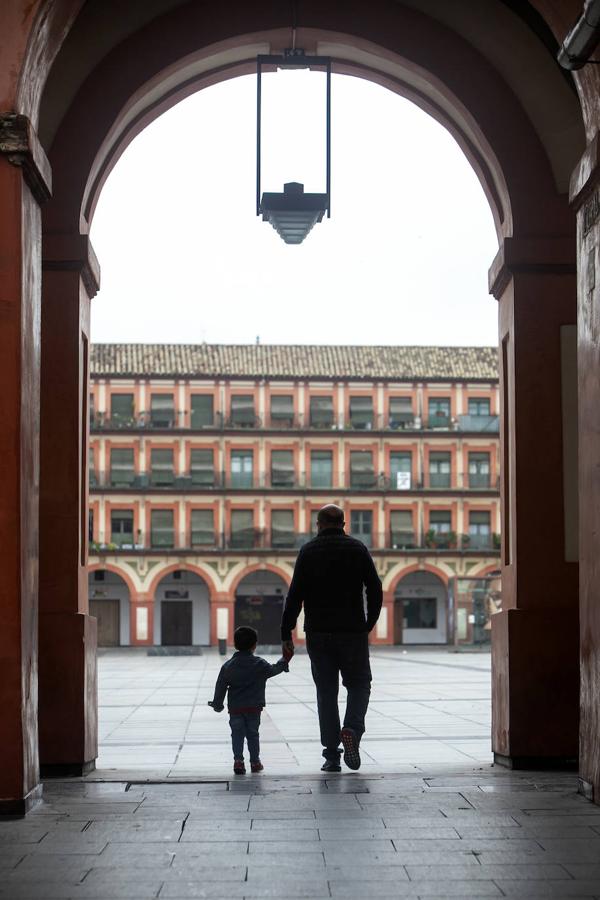 En imágenes, la primera salida de los niños a la calle en Córdoba (II)