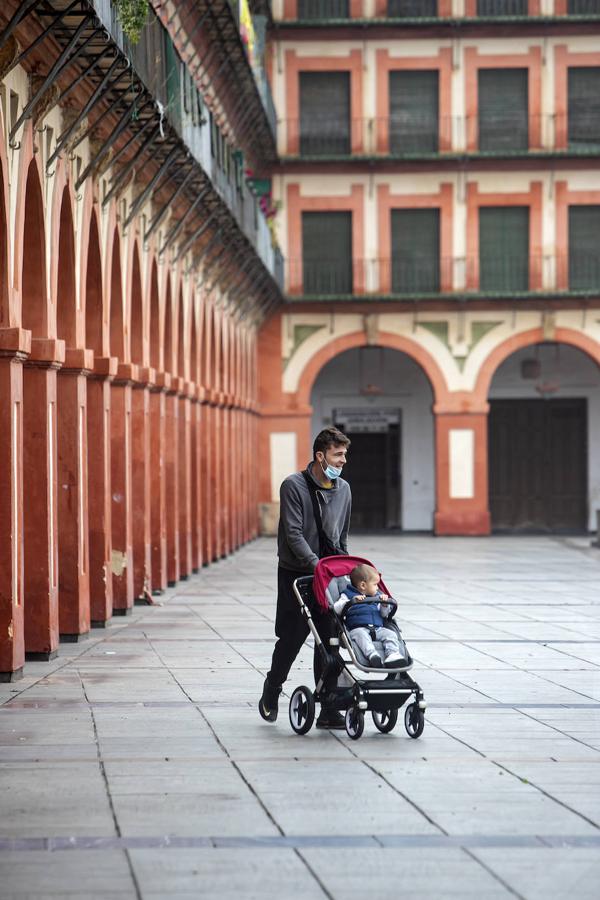 En imágenes, la primera salida de los niños a la calle en Córdoba (II)