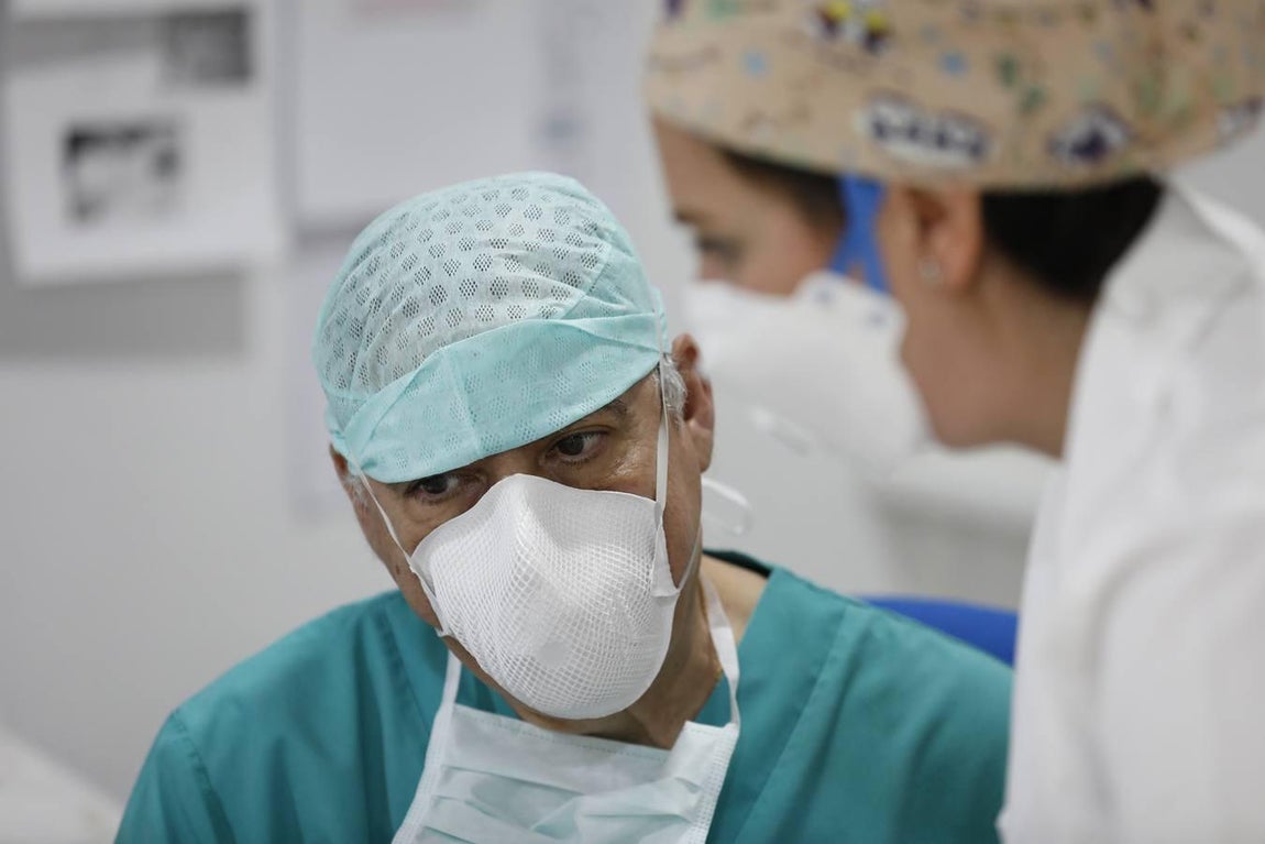 La lucha del Hospital de la Cruz Roja de Córdoba contra el coronavirus, en imágenes