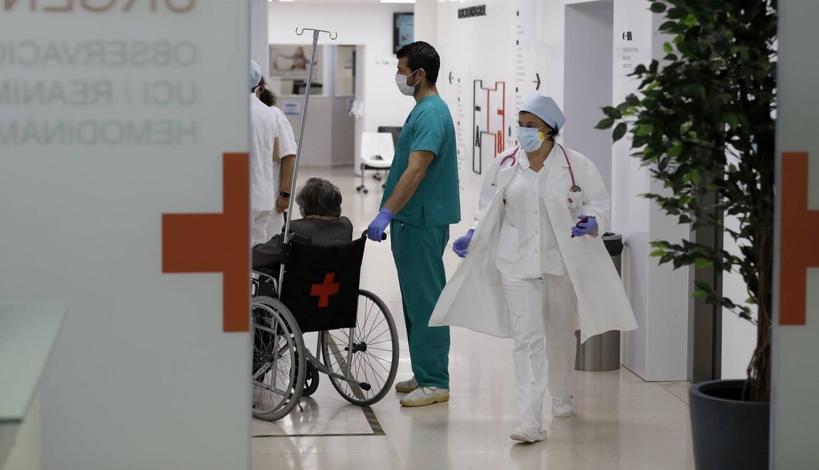 La lucha del Hospital de la Cruz Roja de Córdoba contra el coronavirus, en imágenes