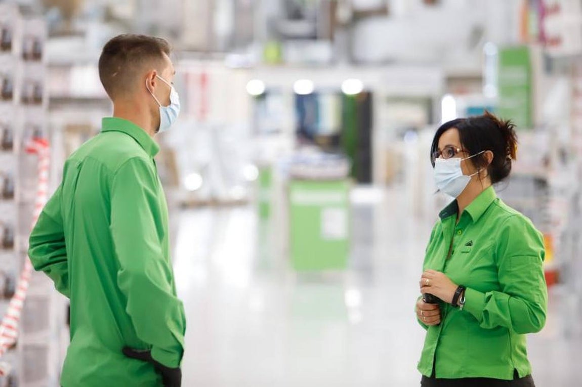 Así se prepara Leroy Merlín en Córdoba para reabrir, en imágenes