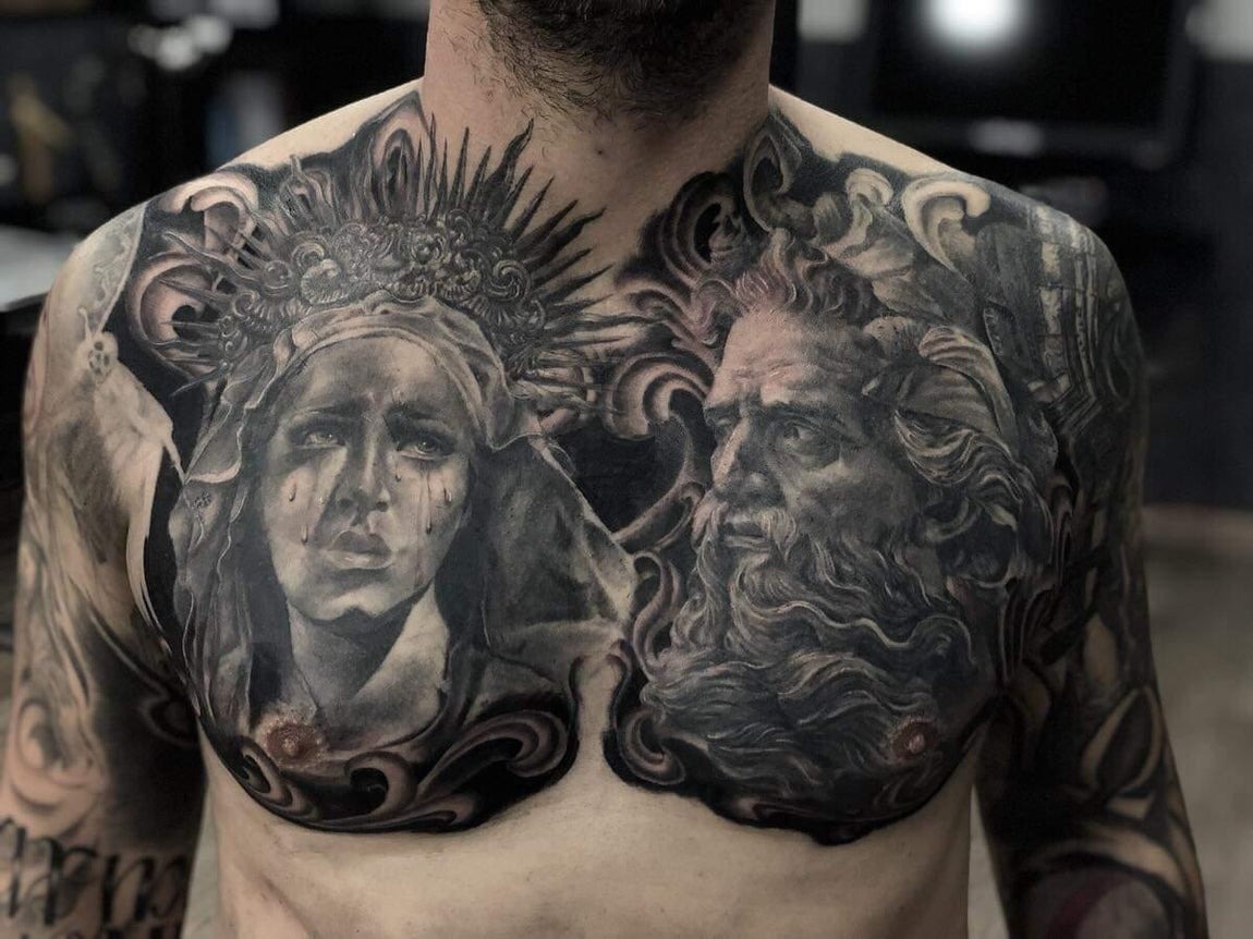 Los tatuajes con las obras de Francisco Romero Zafra, en imágenes