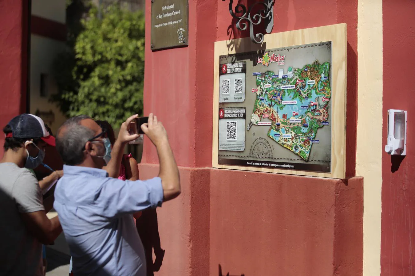 Ocio en Sevilla: Isla Mágica reabre sus puertas con mascarillas y seguridad