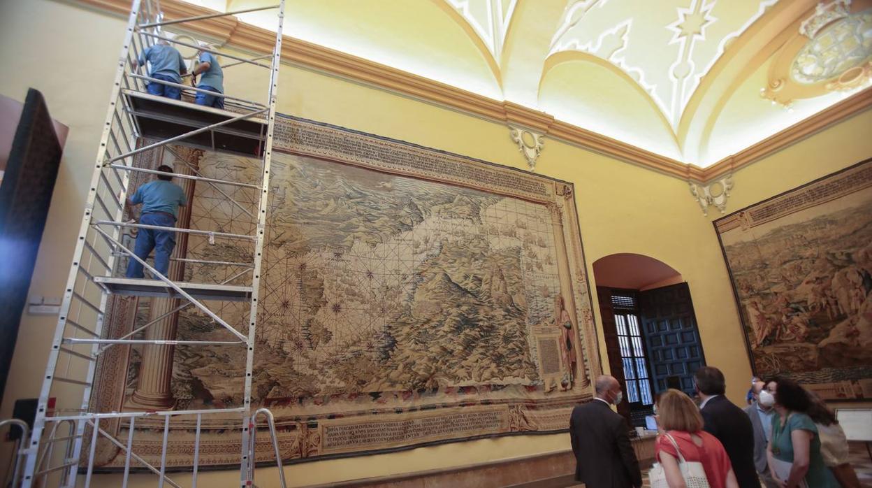 Vuelve a poder visitarse el Salón de los Tapices del Real Alcázar de Sevilla