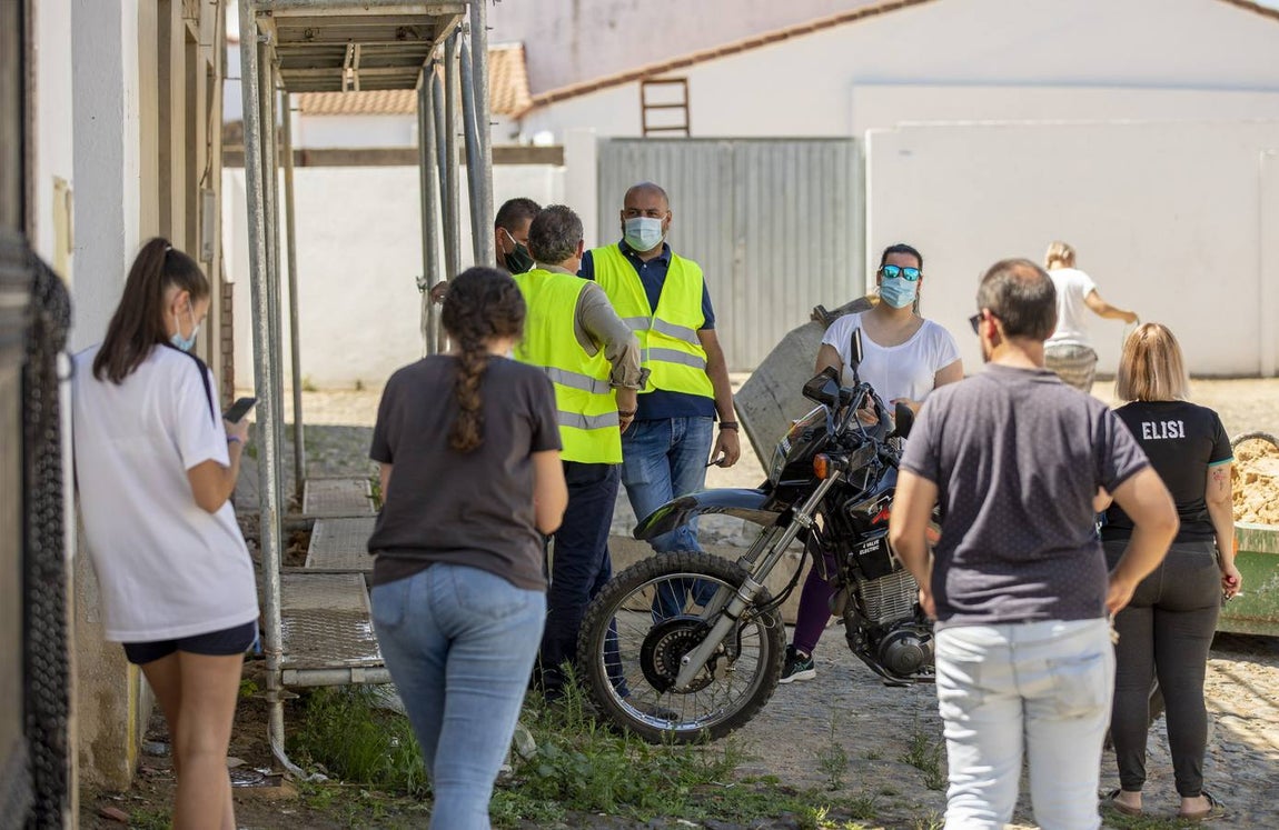 Incendio en la Sierra de Huelva: en imágenes, el día después de un fuego devastador