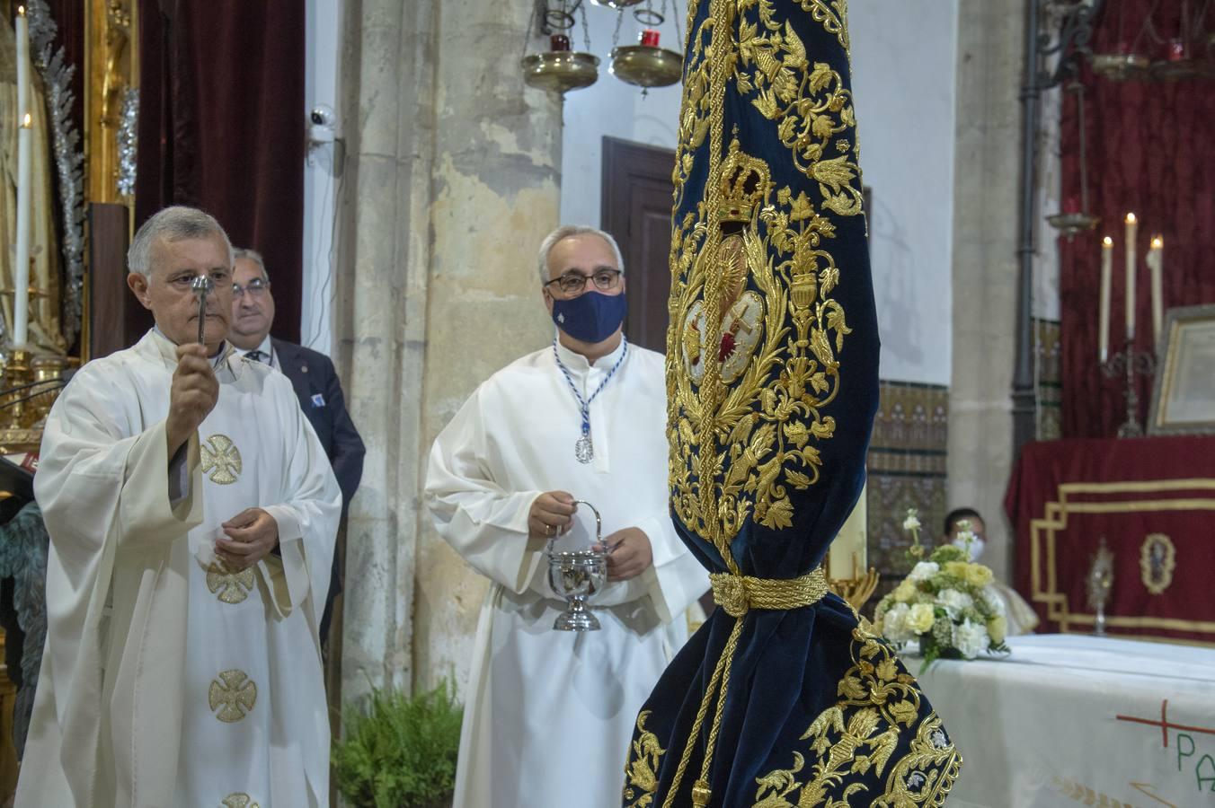 Nuevo estandarte de la Hiniesta