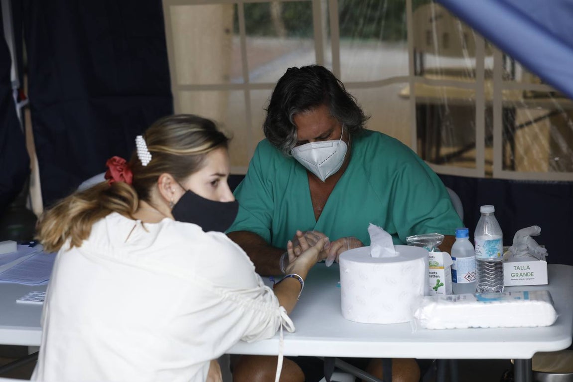 En imágenes, los test en la Escuela de Magisterio «Sagrado Corazón» de Córdoba