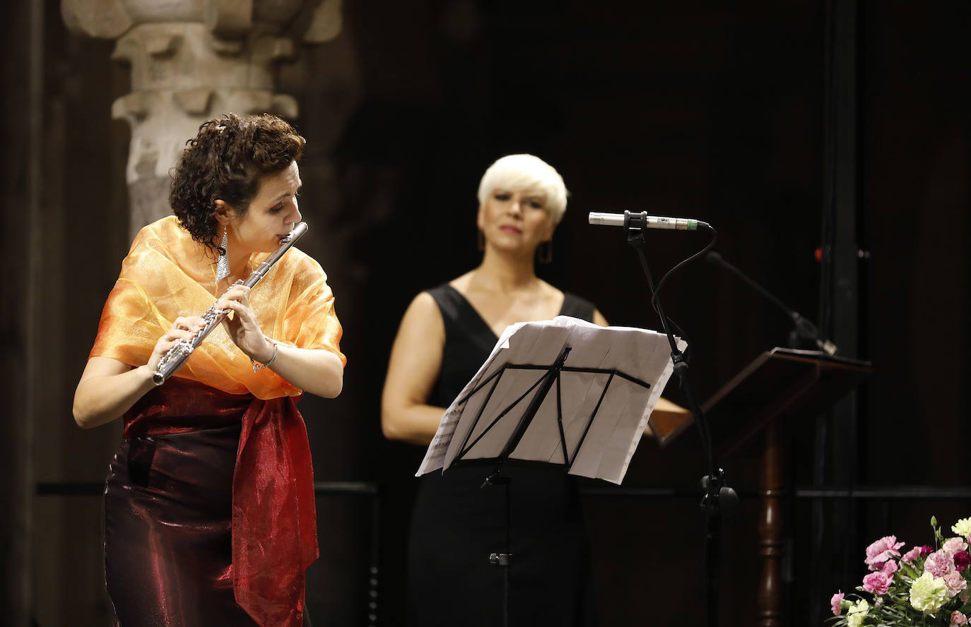 El concierto de Pasión Vega en la Mezquita-Catedral de Córdoba, en imágenes