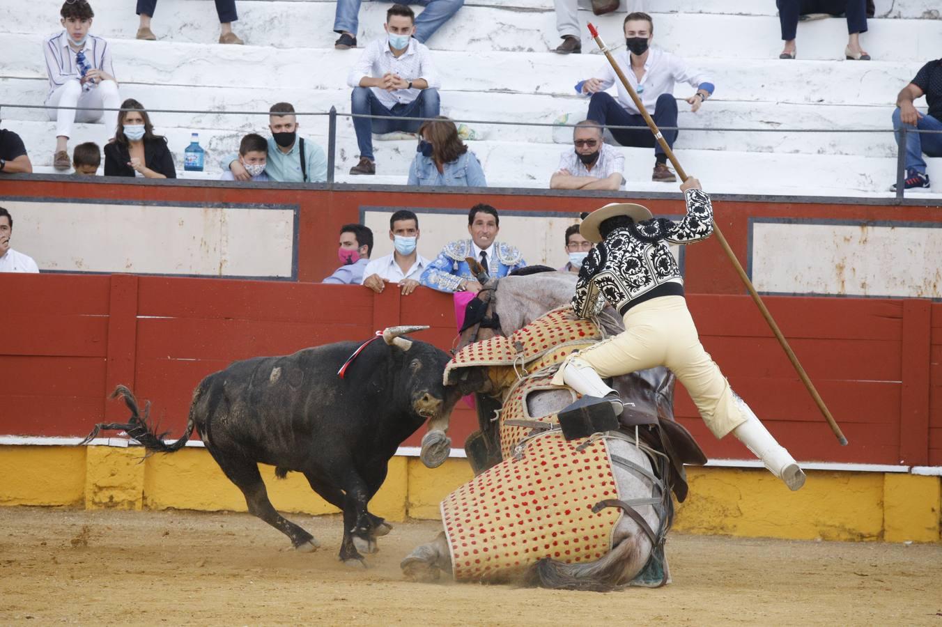 Toros en Cabra | Enrique Ponce y Curro Díaz se reparten cuatro orejas